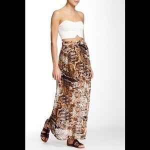 NWT Vertigo “Back to Earth” Printed Maxi Skirt Size Large Euro Summer
